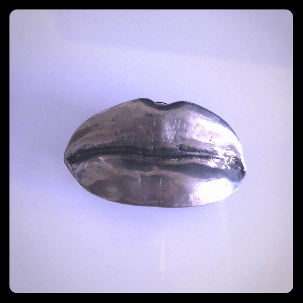 Vintage silver LIPS 👄 pin.